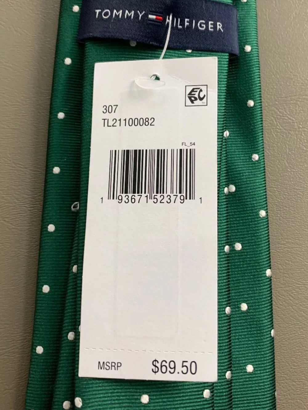 Tommy Hilfiger Men's 3'' Silk Blend Neck Tie, Green Festive Dot, One Size